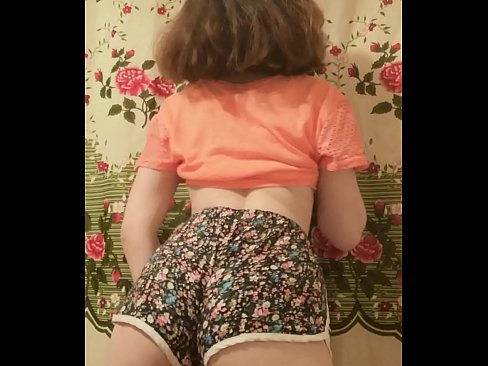 ❤️ Garota jovem e sexy tirando seus shorts da câmera Porno fodido em porno pt-br.xxxifuck.ru